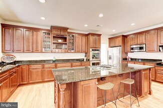 8824 Barn Owl Ct, Gainesville, VA 20155