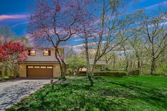 32381 N Forest Dr, Grayslake, IL 60030