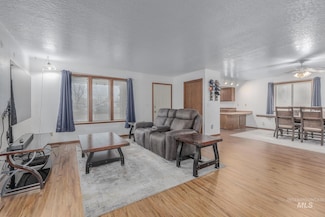 223 N 9th St, Payette, ID 83661