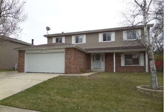 6649 Foxtree Ave, Woodridge, IL 60517
