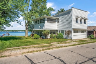 3379 S County Road 210, Knox, IN 46534