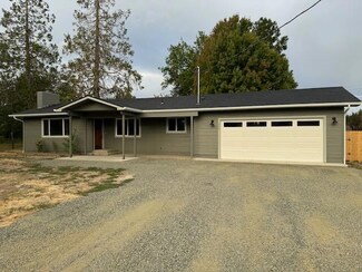 900 Coutant Ln, Grants Pass, OR 97527