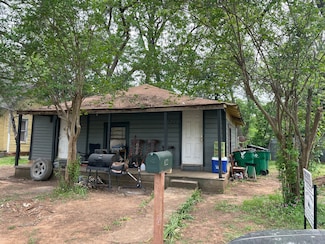 822 W Louisiana St, Palestine, TX 75801