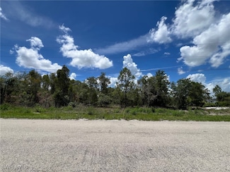 2617 52nd St SW, Lehigh Acres, FL 33976