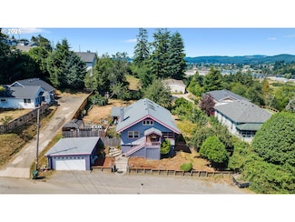 93711 Bay Park Ln, Coos Bay, OR 97420