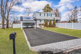 57 Pearl St Unit Upper, Deer Park, NY 11729
