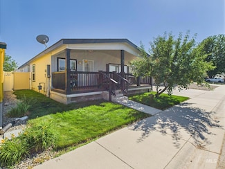 861 Liberty Ln, Emmett, ID 83617