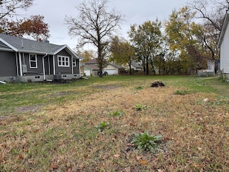 220 Guthrie Ave, Des Moines, IA 50313