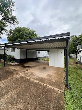 930 Joyce Dr, Farmington, MO 63640