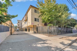15240 Nordhoff St, North Hills, CA 91343