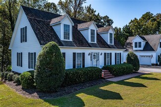 291 Hawthorne Ave, Kilmarnock, VA 22482