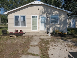 202 Linn St, Lacygne, KS 66040