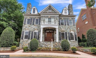 7247 Addington Dr, McLean, VA 22101