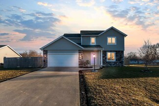 210 Blessing St, Millersburg, IN 46543
