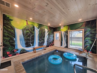 510 Warbonnet Way, Pigeon Forge, TN 37863