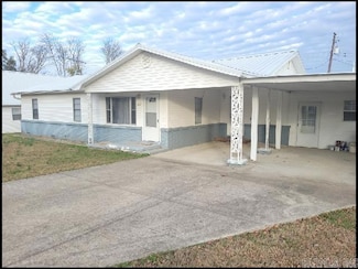 1202 N Holly St, Beebe, AR 72012