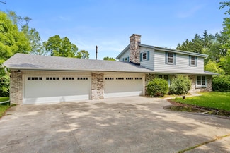 S68W22700 National Ave, Big Bend, WI 53103