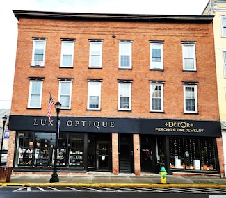 602 Warren St Unit 8, Hudson, NY 12534