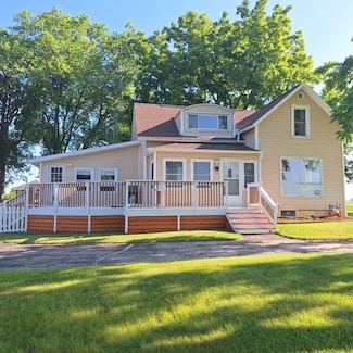 N3451 County Hwy Dg Rd, Fall River, WI 53532