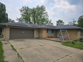 2916 School St, Rockford, IL 61101