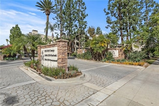 5500 Owensmouth Ave Unit 317, Woodland Hills, CA 91367