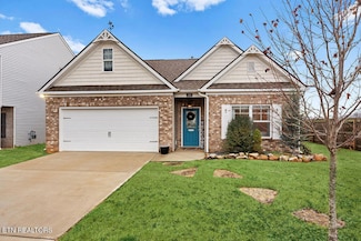 240 Cedar Park Dr, Loudon, TN 37774
