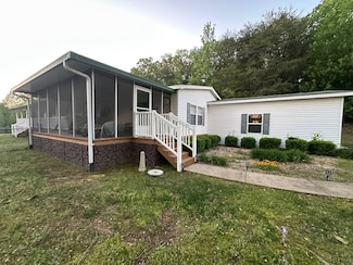 301 Smith Heights Rd, Paris, TN 38242