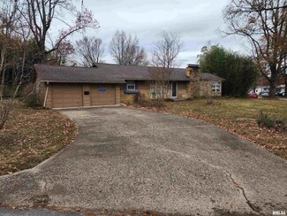 185 Circle Dr, Herrin, IL 62948