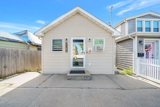 1203 Cross Bay Blvd, Broad Channel, NY 11693
