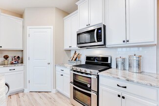 918 Silvercreek Ave W, Delano, MN 55328