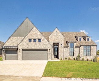 1504 Cedarwood Dr, Claremore, OK 74017