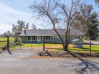 25001 Brook St, Los Molinos, CA 96055