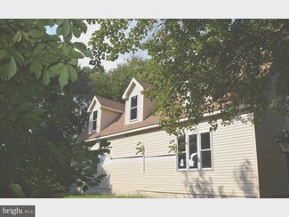 447 Whig Ln, Glassboro, NJ 08028