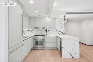 350 W 44th St Unit 204, New York, NY 10036