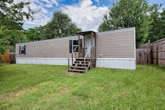 18 Lucky Ln, Mary Esther, FL 32569