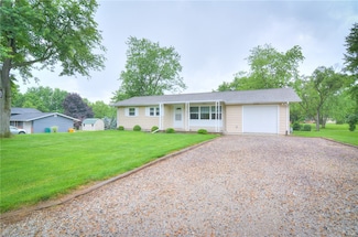 7 McDonald Ave, Forsyth, IL 62535