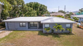 215 Cedar Ave, Cocoa Beach, FL 32931
