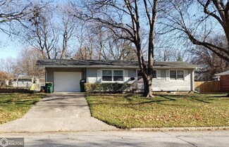613 N Chestnut St, Creston, IA 50801