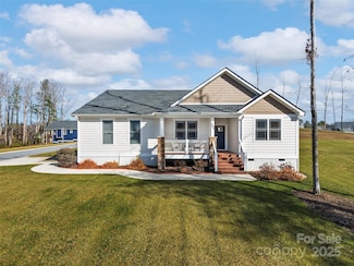 203 Windy Acres Knoll Dr, Hendersonville, NC 28792
