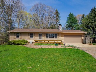 1015 22nd St, Otsego, MI 49078
