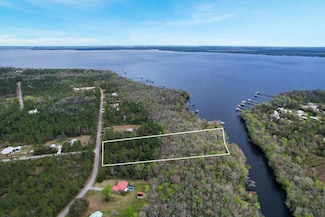 156 Pioneer Trail, Green Cove Springs, FL 32043
