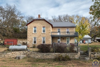 22507 Hessdale Rd, Alma, KS 66401