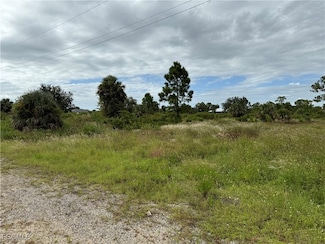 3604 72nd St W, Lehigh Acres, FL 33971