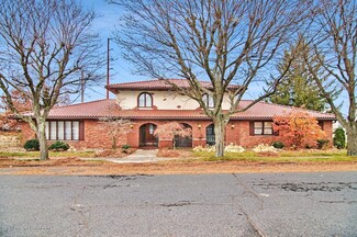 714 4th St, Dunmore, PA 18512