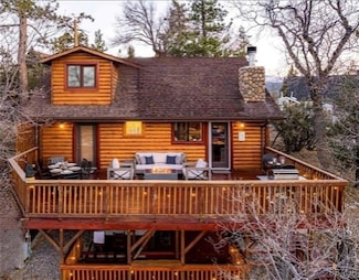 1127 Crags Ln, Fawnskin, CA 92333