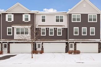 8710 Granite Cir, Woodbury, MN 55129