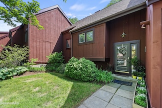 5 Windflower Way, Williamstown, MA 01267