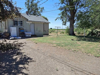 1371 Alexander Rd, Sunnyside, WA 98944