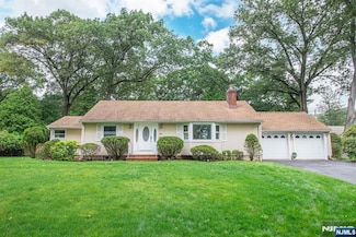 299 Martom Rd, Wyckoff, NJ 07481