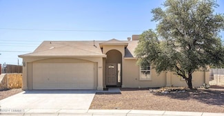 1818 Bentley Dr, Las Cruces, NM 88001